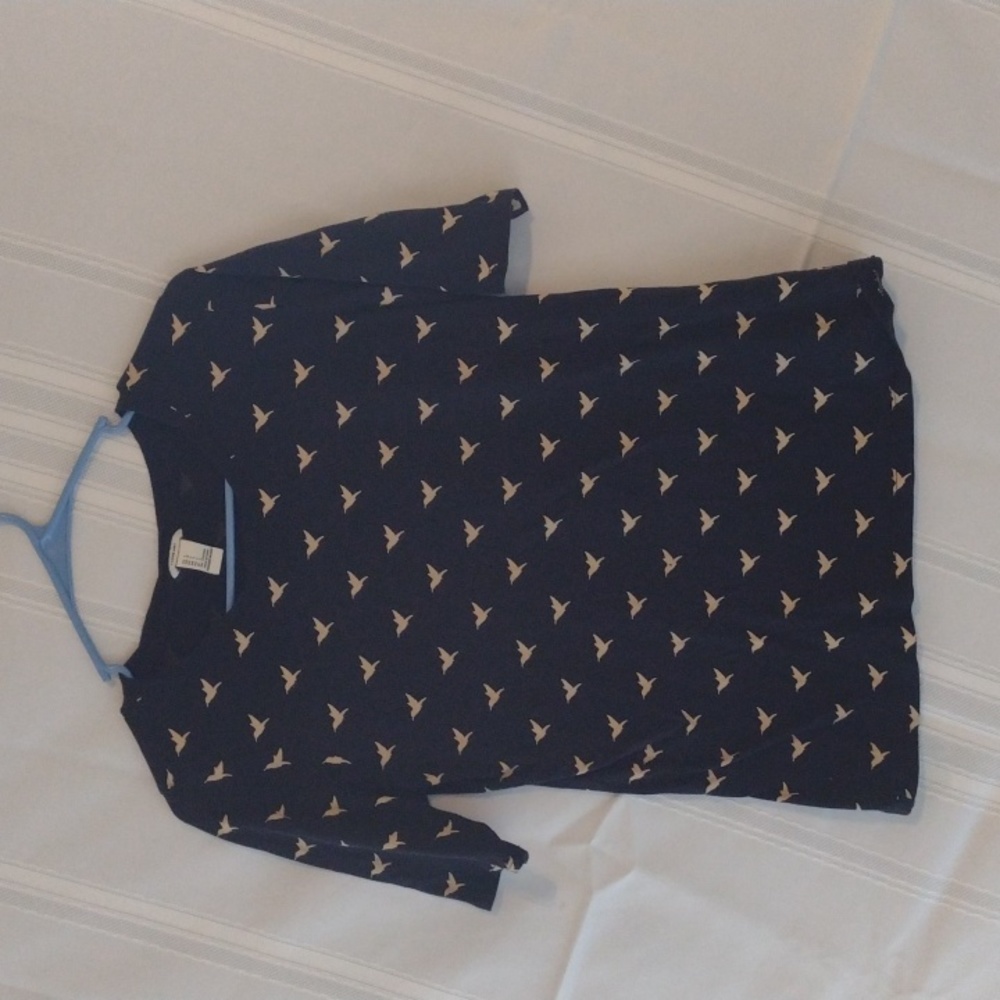 I love h81 hummingbird pullover, size Large
